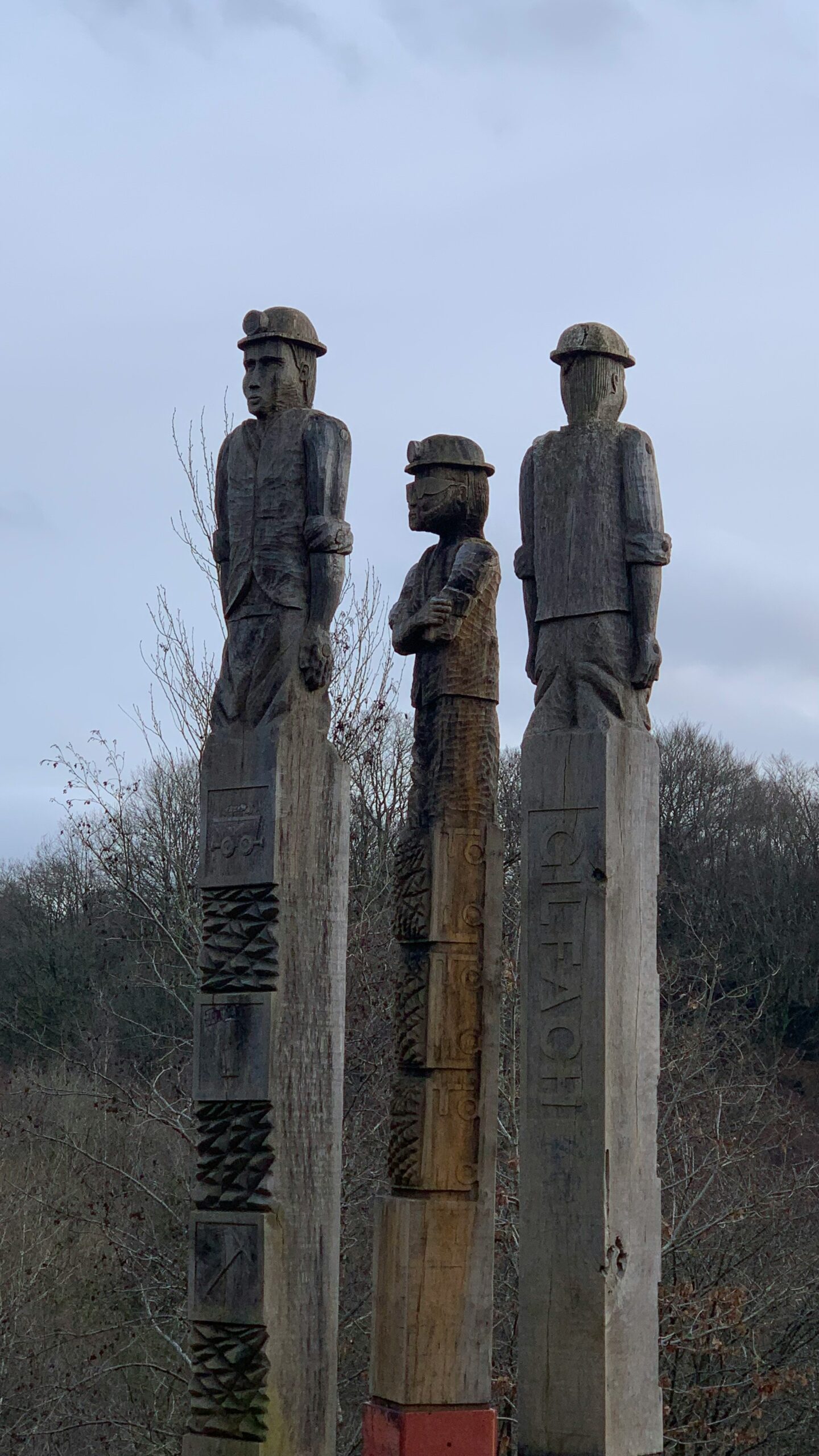 Statues of soldiers in Bargoed